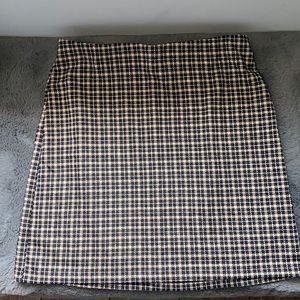 small check plaid skirt